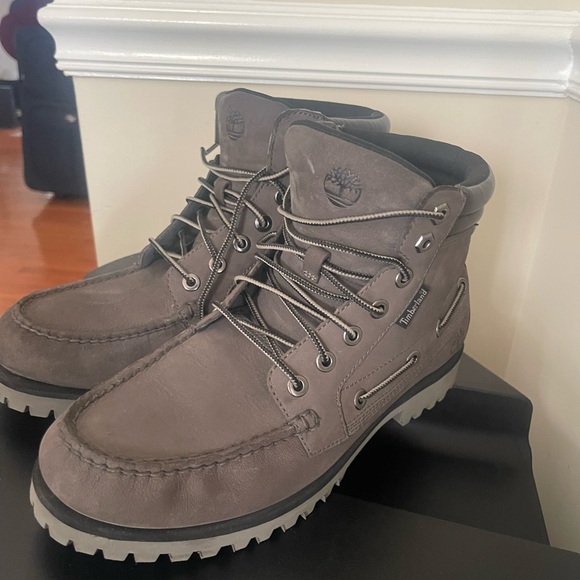 EUC! Timberland Boots - Picture 3 of 9